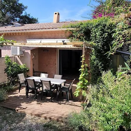 بيت للعطل La Maison Du Bonheur *
