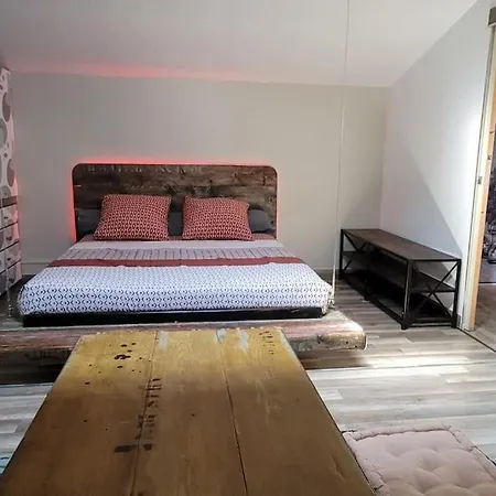 La Maison Du Bonheur بيت للعطل *