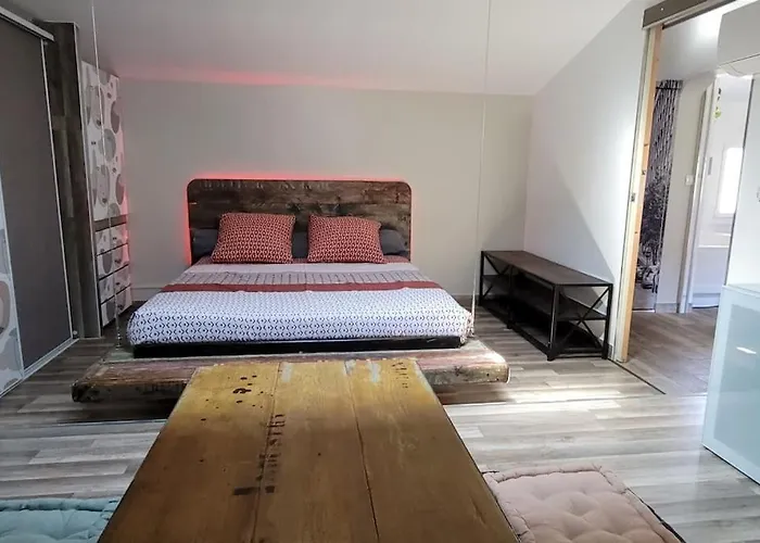 La Maison Du Bonheur بيت للعطل *