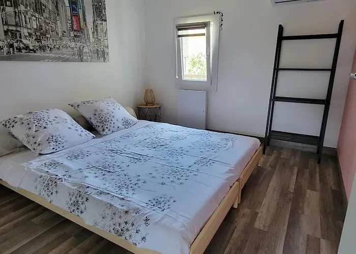 La Maison Du Bonheur بيت للعطل *