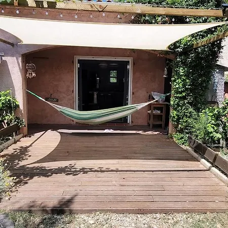 La Maison Du Bonheur Hébergement de vacances *